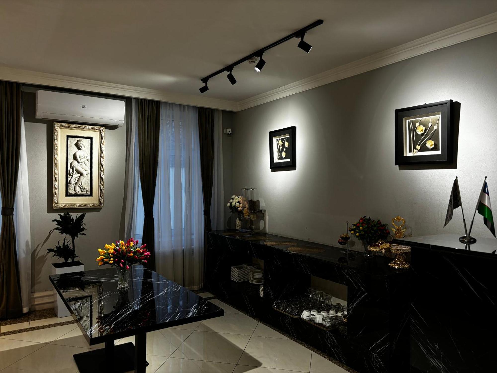 South Hotel Tashkent Esterno foto